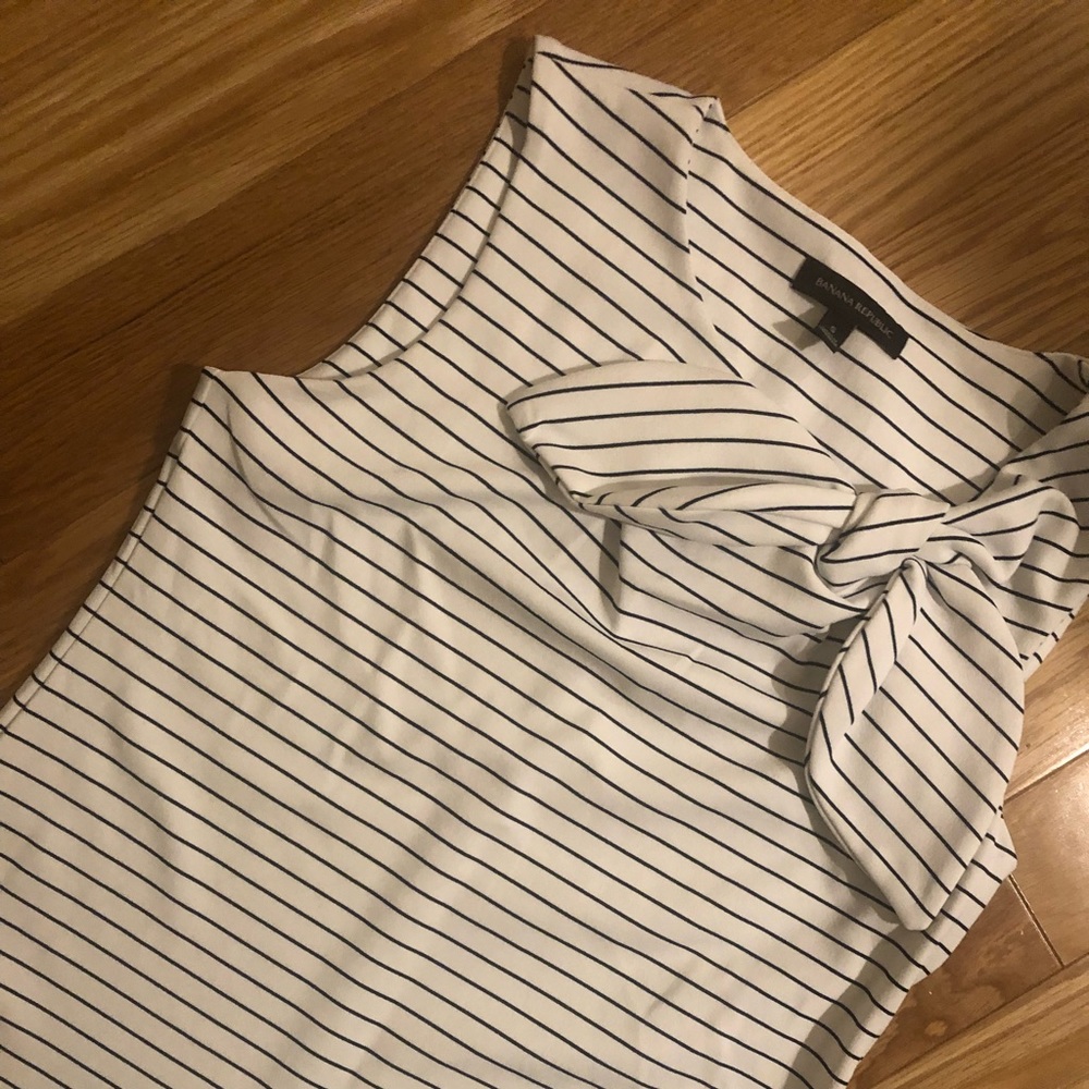 Striped navy/white tank